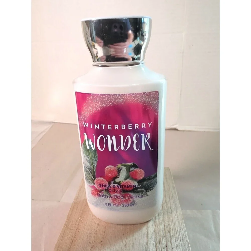 New Bath & Body Works Winterberry Wonder Shea & Vit E Body Lotion